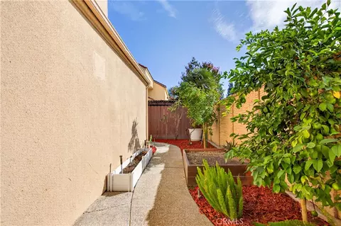Exterior - 645 E Champlain, Fresno, CA 93730 photo 8 of 11