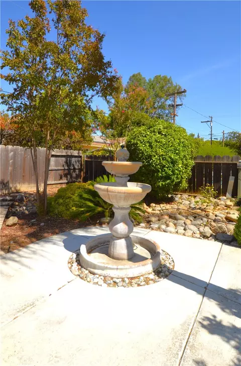 Exterior - 2165 Kimberly Ave, Merced, CA 95340 photo 7 of 12