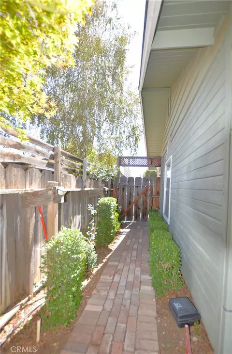 Exterior - 2165 Kimberly Ave, Merced, CA 95340 photo 8 of 12