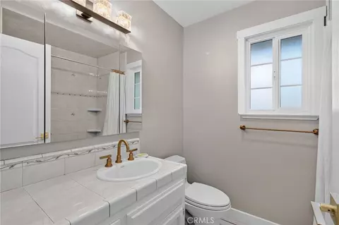 Bath - 1238 Paseo Redondo, Merced, CA 95348 photo 4 of 6