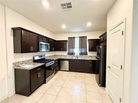277 Shafer, Merced, CA 95348 photo 3