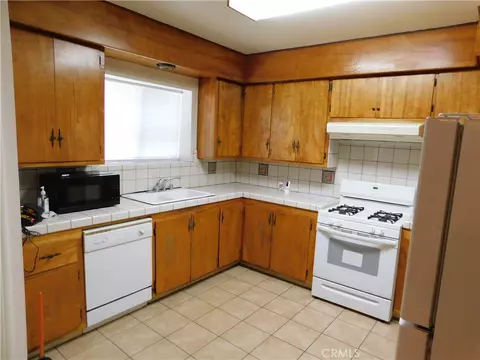 Kitchen - 1253 W 11th St, Merced, CA 95341 photo 7 of 9