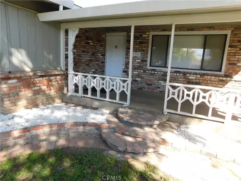 Exterior - 1253 W 11th St, Merced, CA 95341 photo 2 of 12