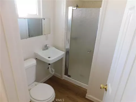 Bath - 1253 W 11th St, Merced, CA 95341 photo 3 of 4