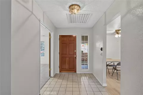 Entry Way - 866 Villanova Ct, Merced, CA 95348 photo 2 of 2