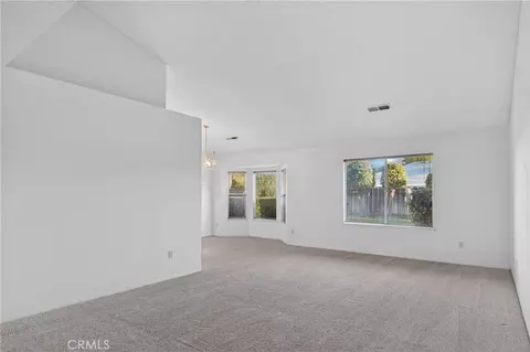 Living - 866 Villanova Ct, Merced, CA 95348 photo 3 of 3