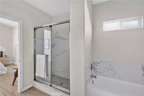 Bath - 1038 W 24th, Merced, CA 95340 photo 4 of 7