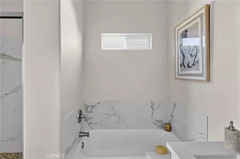 Bath - 1038 W 24th, Merced, CA 95340 photo 3 of 7