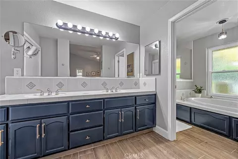 Bath - 3247 Willow Run, Merced, CA 95340 photo 1 of 4