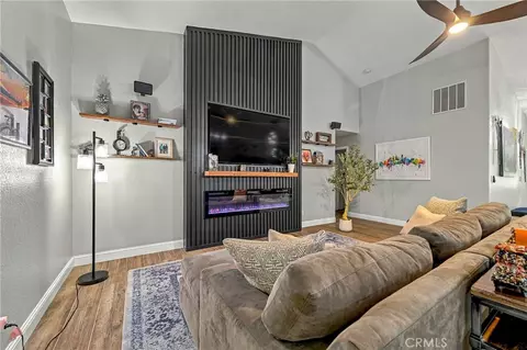 Living - 3247 Willow Run, Merced, CA 95340 photo 1 of 3