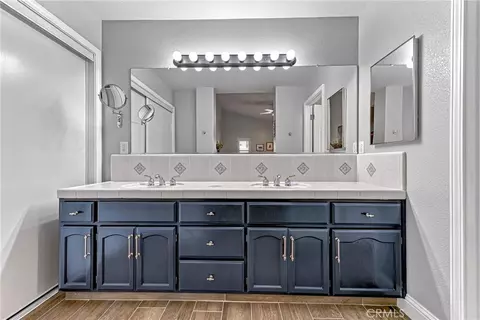 Bath - 3247 Willow Run, Merced, CA 95340 photo 3 of 4