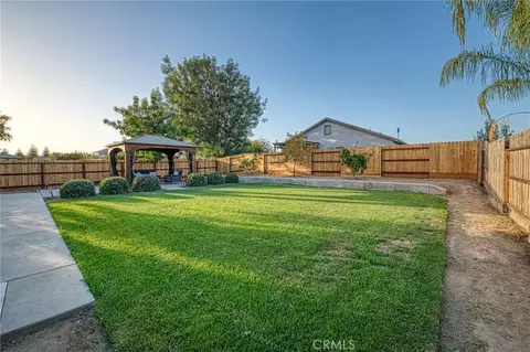 Exterior - 588 Peach Dr, Chowchilla, CA 93610 photo 7 of 10