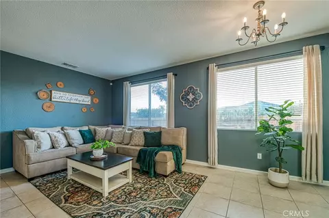 Living - 588 Peach Dr, Chowchilla, CA 93610 photo 2 of 2