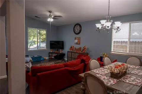 Entry Way - 1264 Verdon Ct, Merced, CA 95348 photo 1 of 4