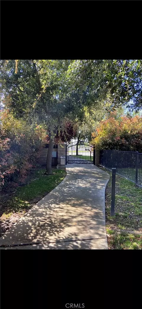 5001 Robertson Apt 46 Blvd, Chowchilla, CA 93610 photo 2