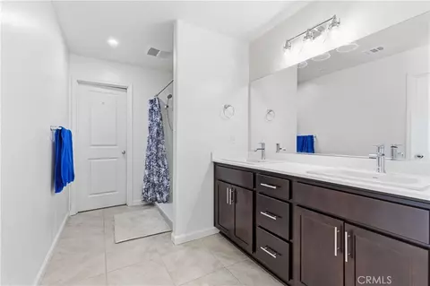 Bath - 775 Jessie, Merced, CA 95348 photo 1 of 4