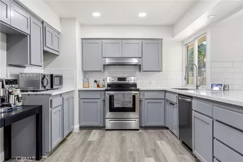 Kitchen - 1975 E Alexander, Merced, CA 95340 photo 2 of 2