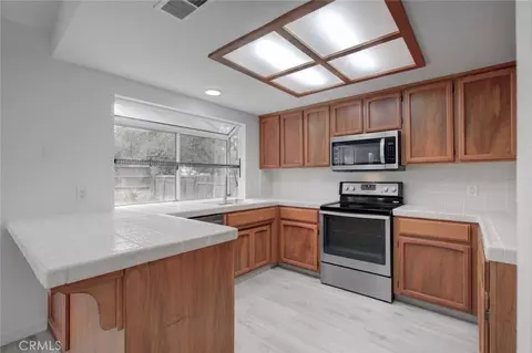 Kitchen - 909 Lehigh, Merced, CA 95348 photo 2 of 4