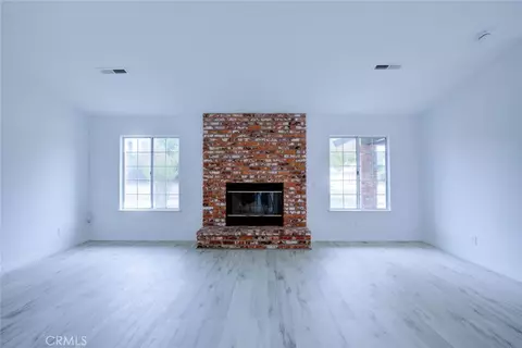 Living - 909 Lehigh, Merced, CA 95348 photo 2 of 6