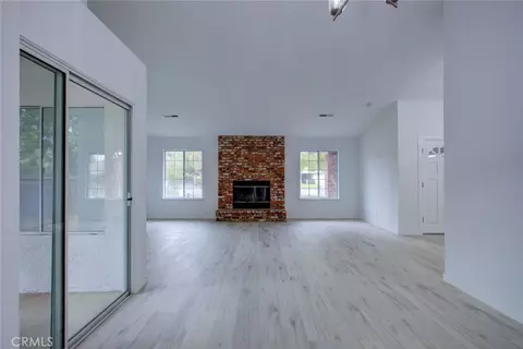 Living - 909 Lehigh, Merced, CA 95348 photo 1 of 6