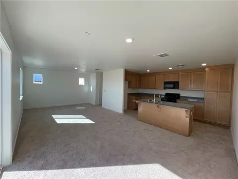 145 Long Trail Ln, Merced, CA 95341 photo 2
