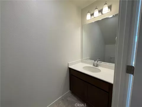 145 Long Trail Ln, Merced, CA 95341 photo 4