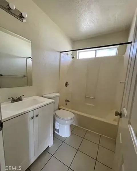 Bath - 1973 Shadowbrook, Merced, CA 95348 photo 1 of 1