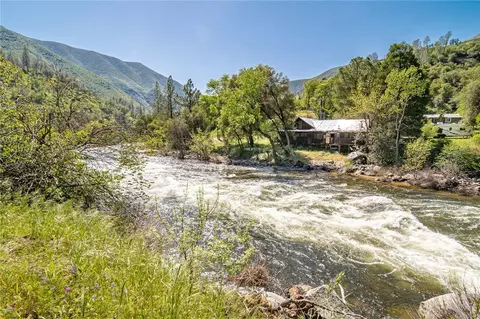 10049 Incline Rd, El Portal, CA 95318
