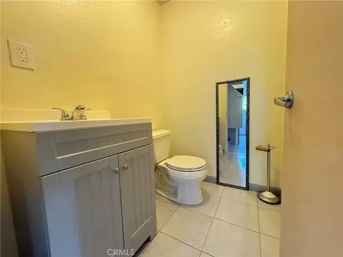 Bath - 5452 Carleton Rd, Mariposa, CA 95338 photo 5 of 5