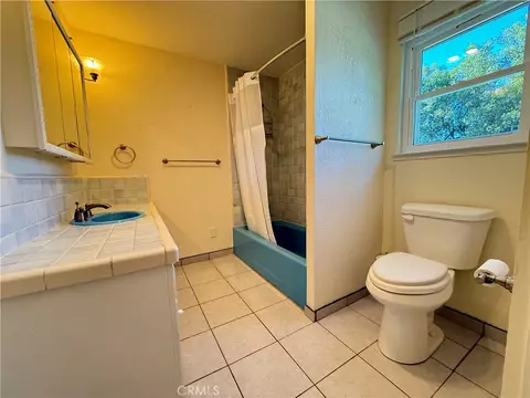 Bath - 5452 Carleton Rd, Mariposa, CA 95338 photo 1 of 5