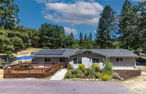 45315 Forest Ridge Dr, Ahwahnee, CA 93601