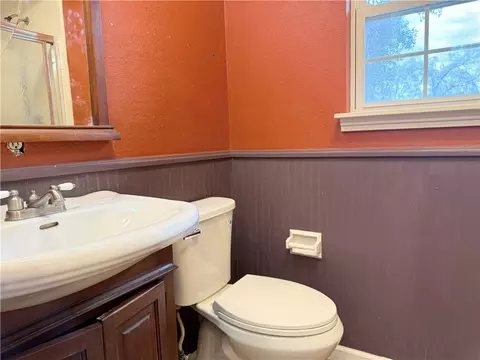 Bath - 5264 Davis Rd, Midpines, CA 95345 photo 1 of 5