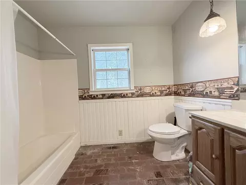 Bath - 5264 Davis Rd, Midpines, CA 95345 photo 3 of 5