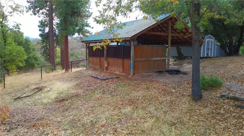 Exterior - 5264 Davis Rd, Midpines, CA 95345 photo 5 of 28