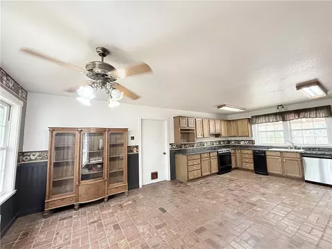 Kitchen - 5264 Davis Rd, Midpines, CA 95345 photo 2 of 2