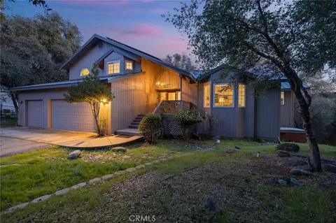39301 Moonray Ln, Oakhurst, CA 93644