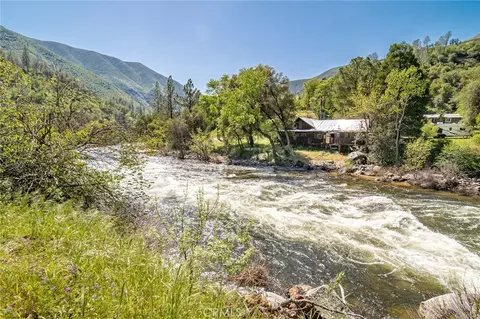 10049 Incline Rd, El Portal, CA 95318