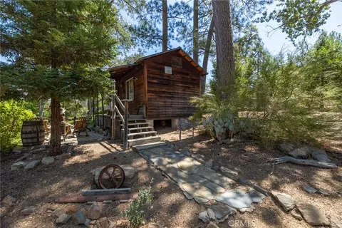 Exterior - 45871 Sutton Dr, Oakhurst, CA 93644 photo 37 of 38