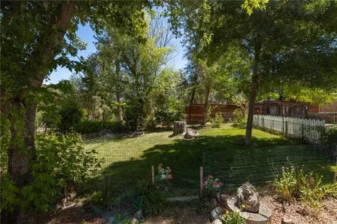Exterior - 45871 Sutton Dr, Oakhurst, CA 93644 photo 28 of 38