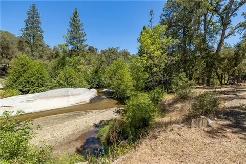 View/Area - 45871 Sutton Dr, Oakhurst, CA 93644 photo 1 of 1