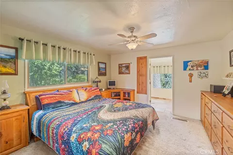 Bedroom - 45871 Sutton Dr, Oakhurst, CA 93644 photo 6 of 8