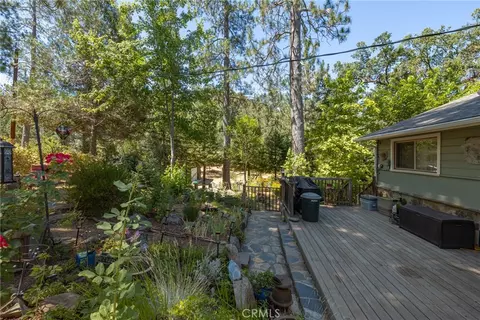 Exterior - 45871 Sutton Dr, Oakhurst, CA 93644 photo 9 of 38
