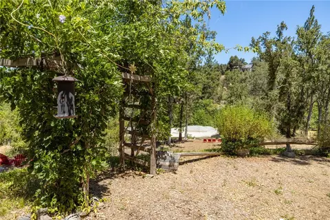 Exterior - 45871 Sutton Dr, Oakhurst, CA 93644 photo 17 of 38