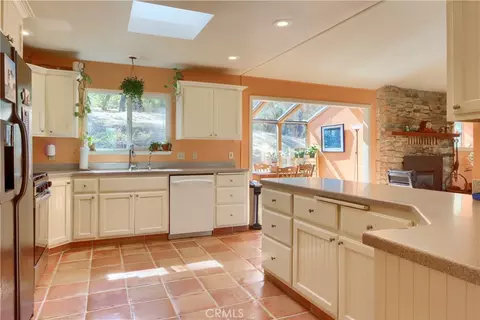 Kitchen - 5547 Sherlock, Midpines, CA 95345 photo 5 of 5