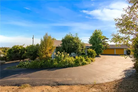 711 Tumble Creek Ln, Fallbrook, CA 92028
