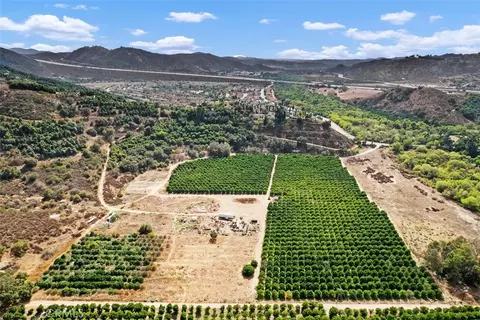 3264 Shearer Xing, Fallbrook, CA 92028 photo 5