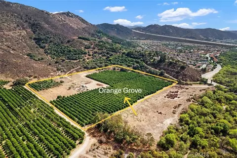 3264 Shearer Xing, Fallbrook, CA 92028 photo 4