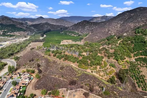 3264 Shearer Xing, Fallbrook, CA 92028 photo 14