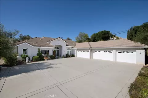 10118 Boulder Knolls Dr, Escondido, CA 92026