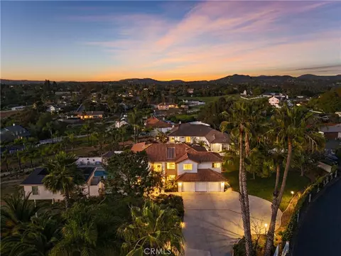1902 Quiet Ranch Rd, Fallbrook, CA 92028